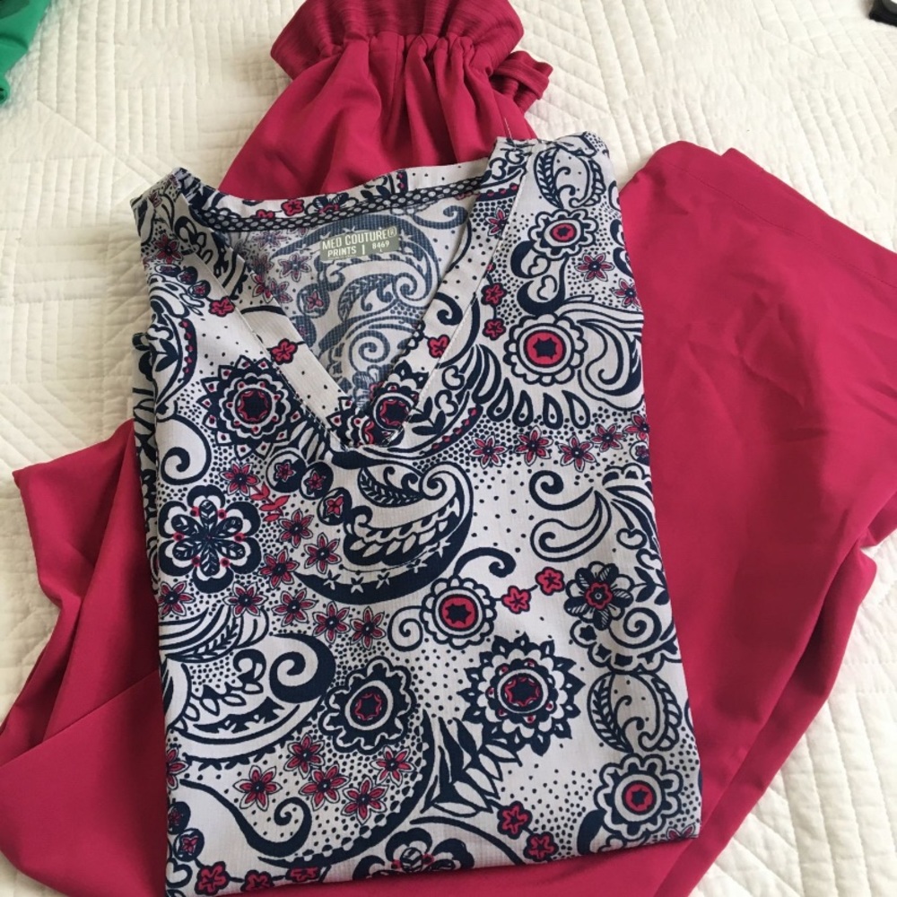 SOLD Beautiful set of scrubs
